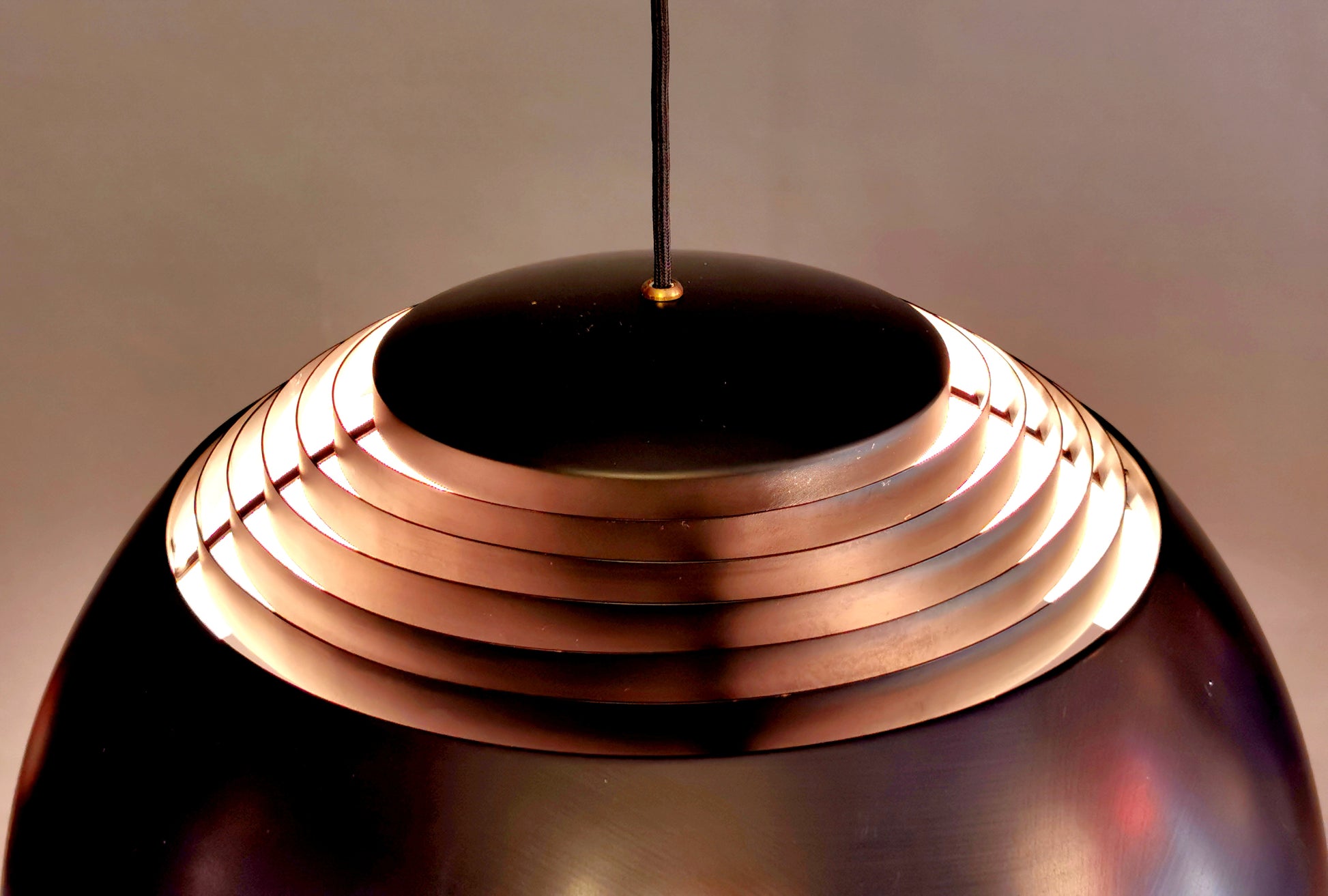 AJ Royal 50 – Pendelleuchte von Arne Jacobsen (1957)