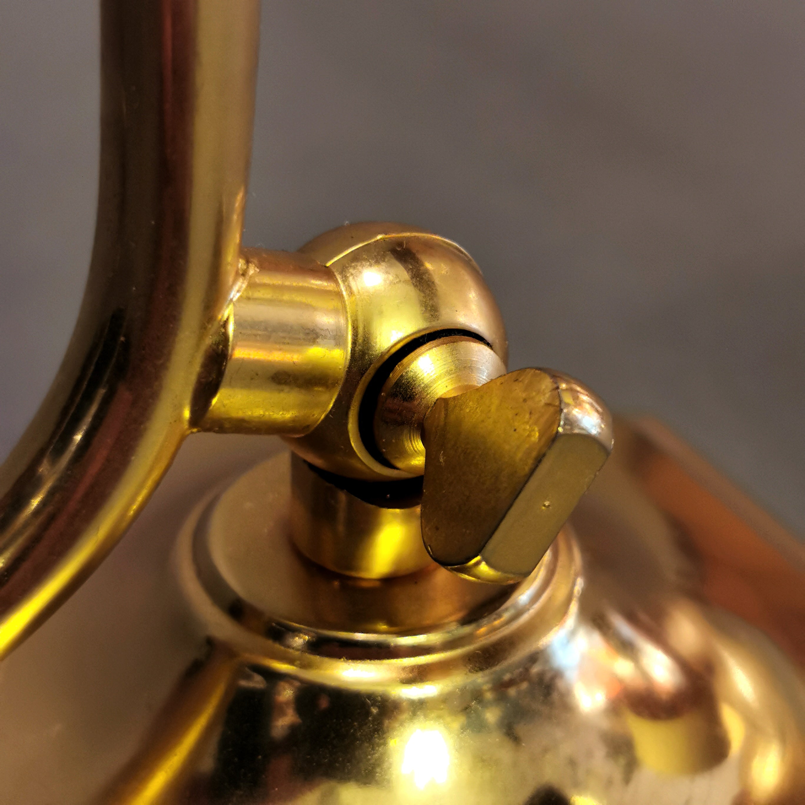 Klassische Klavierleuchte aus Messing von WMI 0054