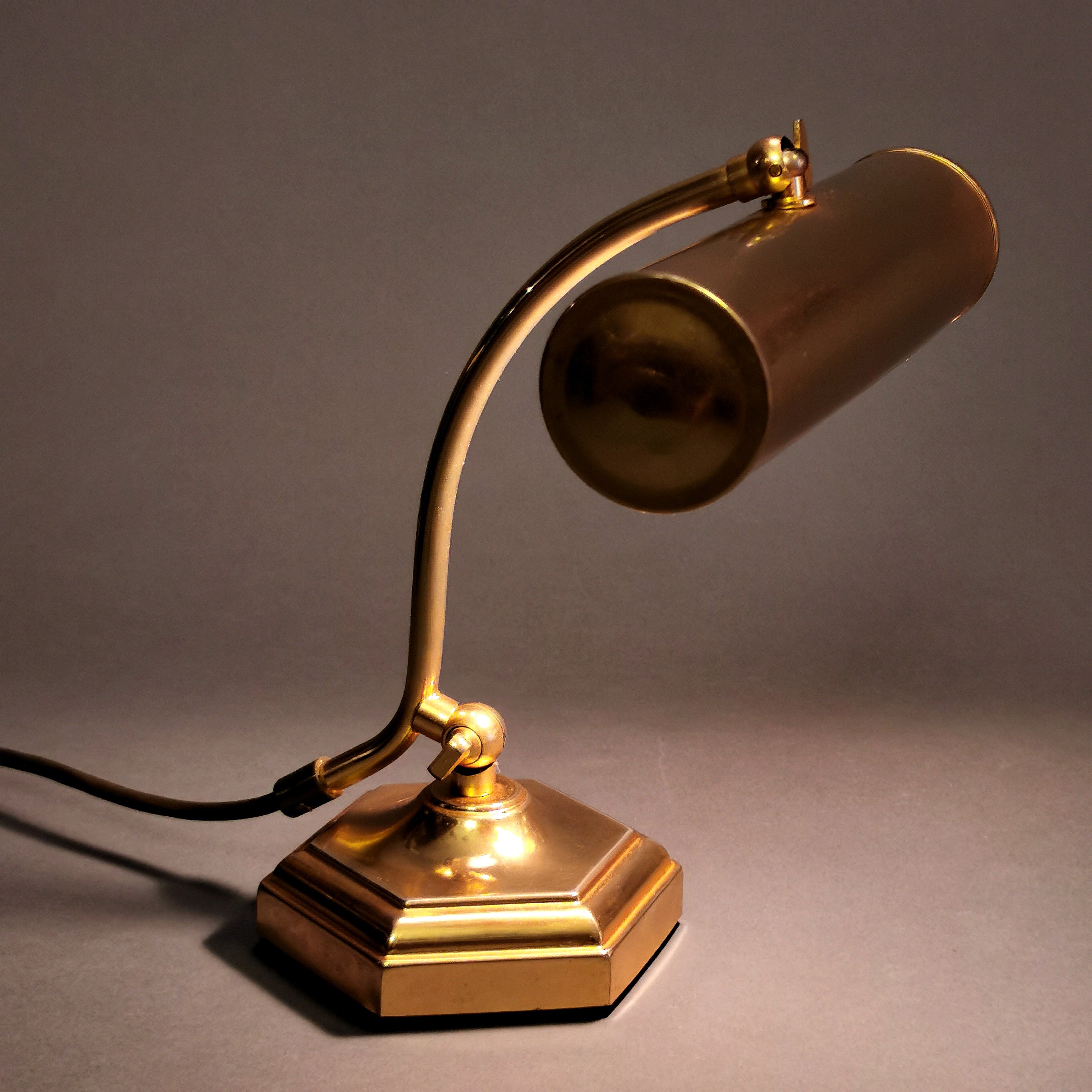 Klassische Klavierleuchte aus Messing von WMI 0054