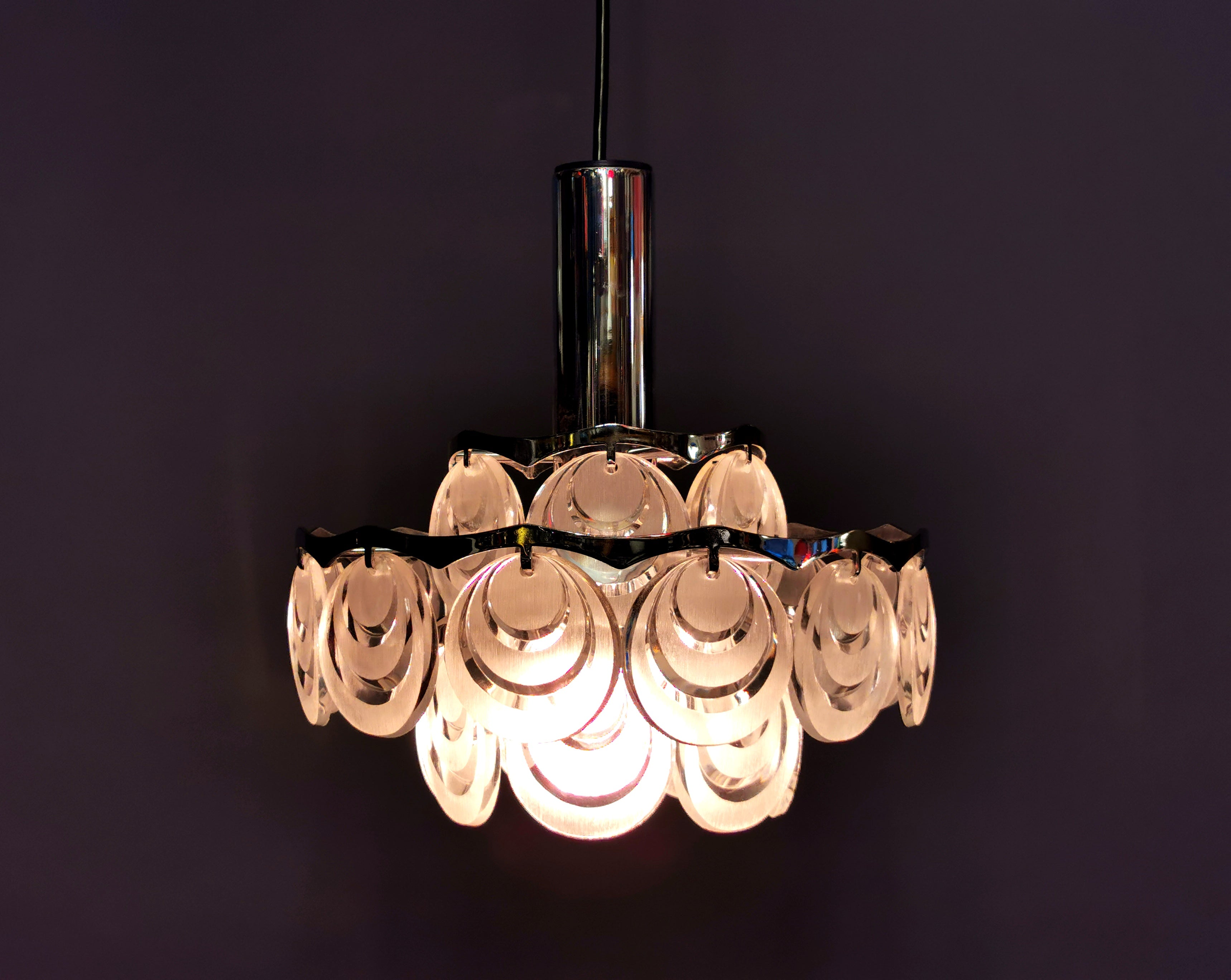 Die Acryl Pendelleuchte 0012