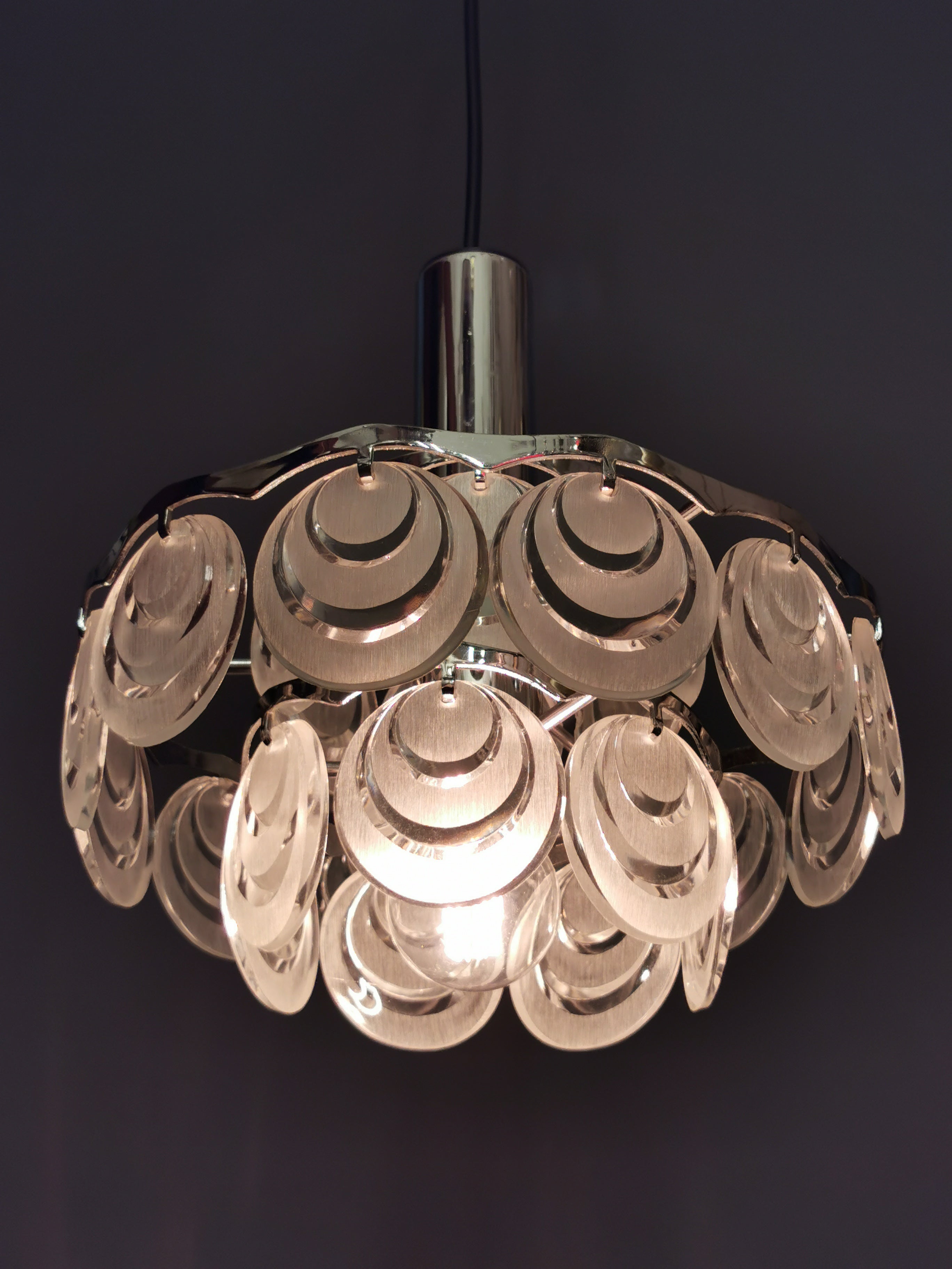 Die Acryl Pendelleuchte 0012